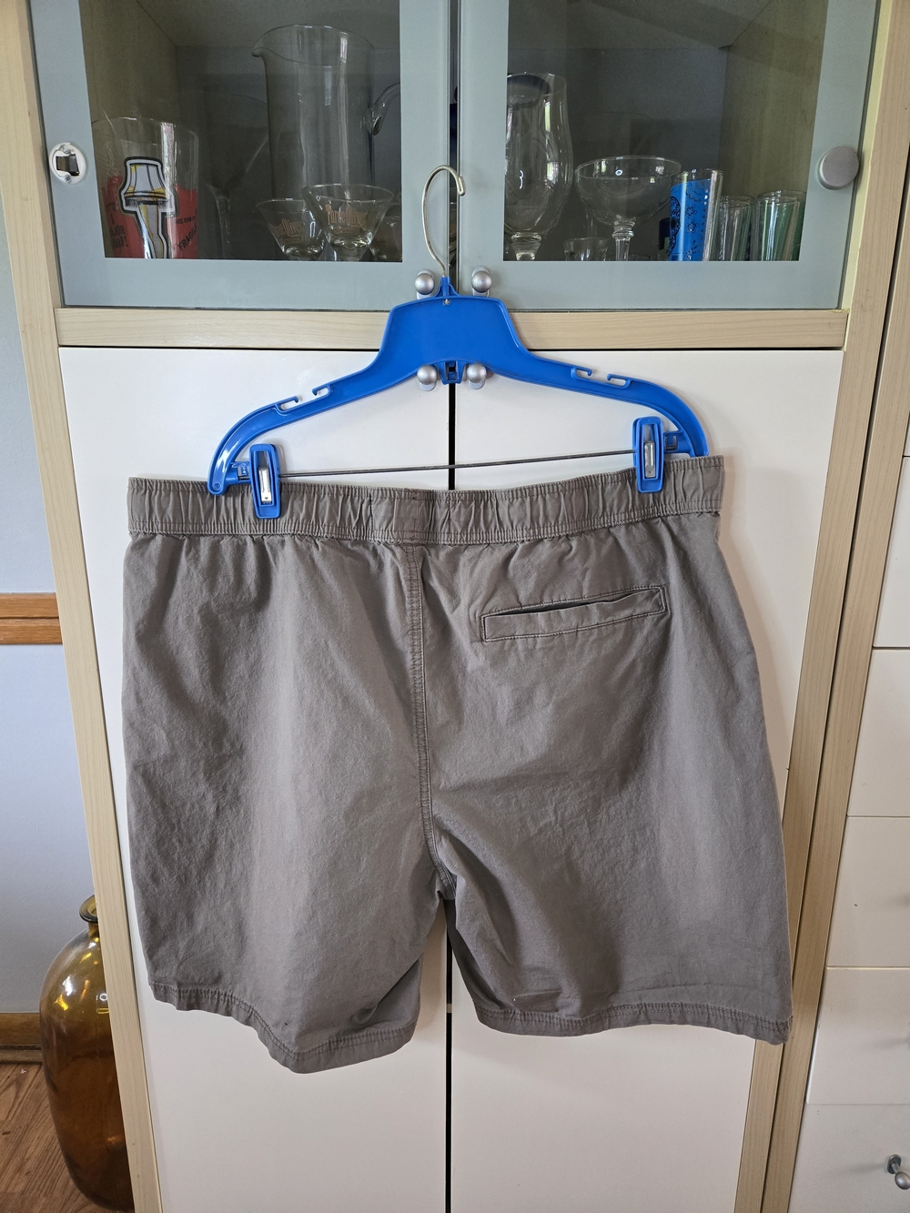 Men's Casual Drawstring Shorts in Taupe Size XL. - Picture 4 of 4